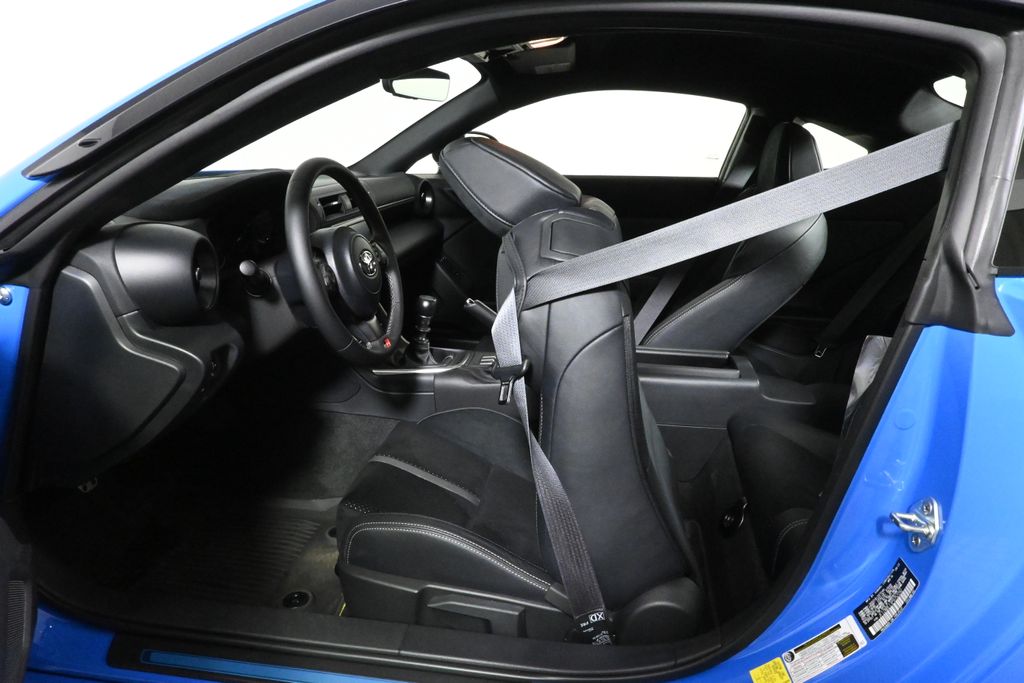 Thumbnail: 2023 Toyota GR86 - 30