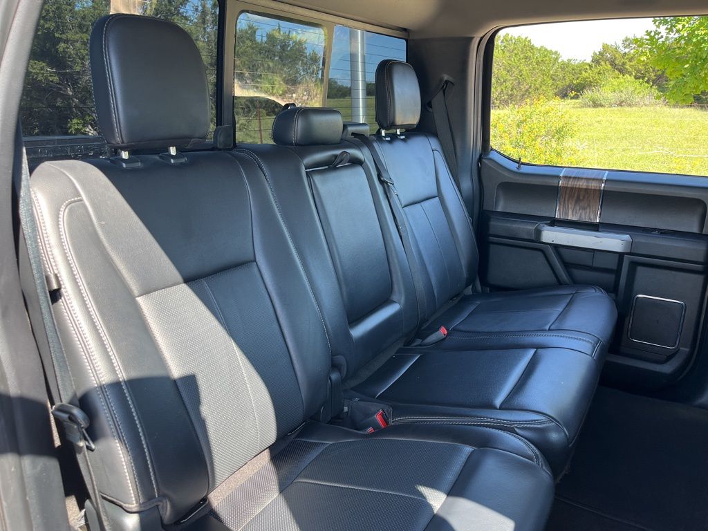 2020 Ford F-150 Lariat 24