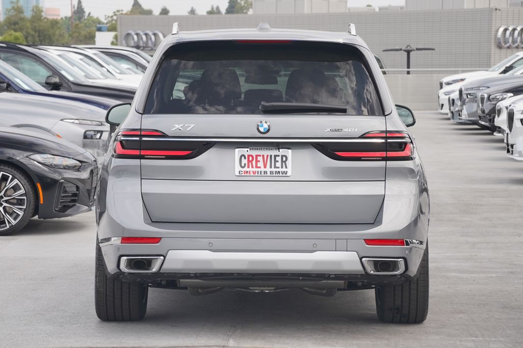 2025 BMW X7 xDrive40i 5