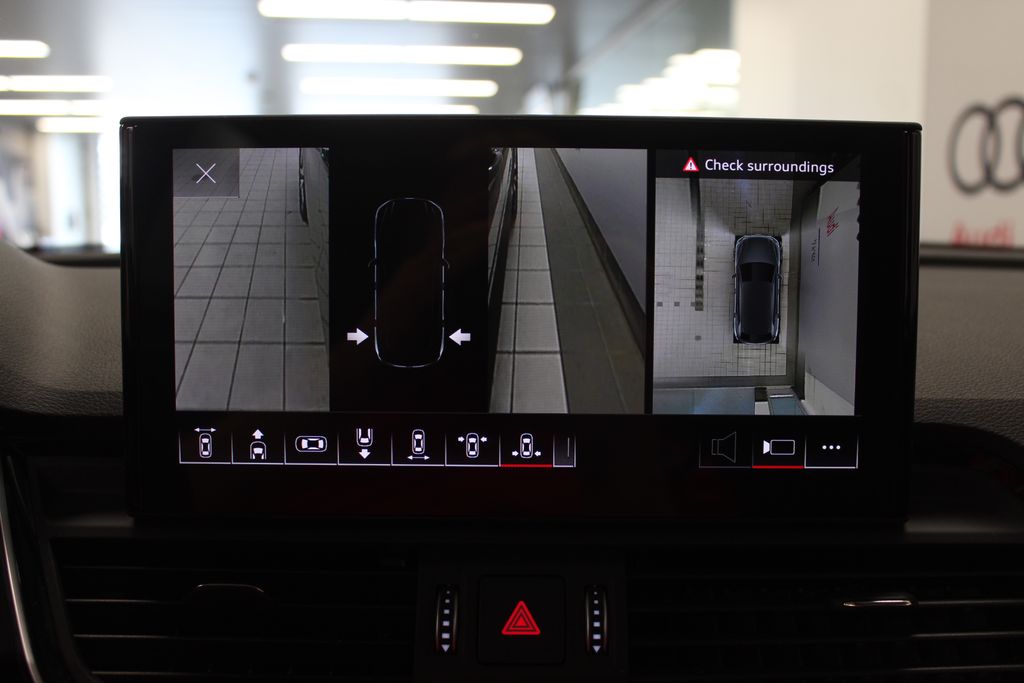 Thumbnail: 2023 Audi Q5 - 25