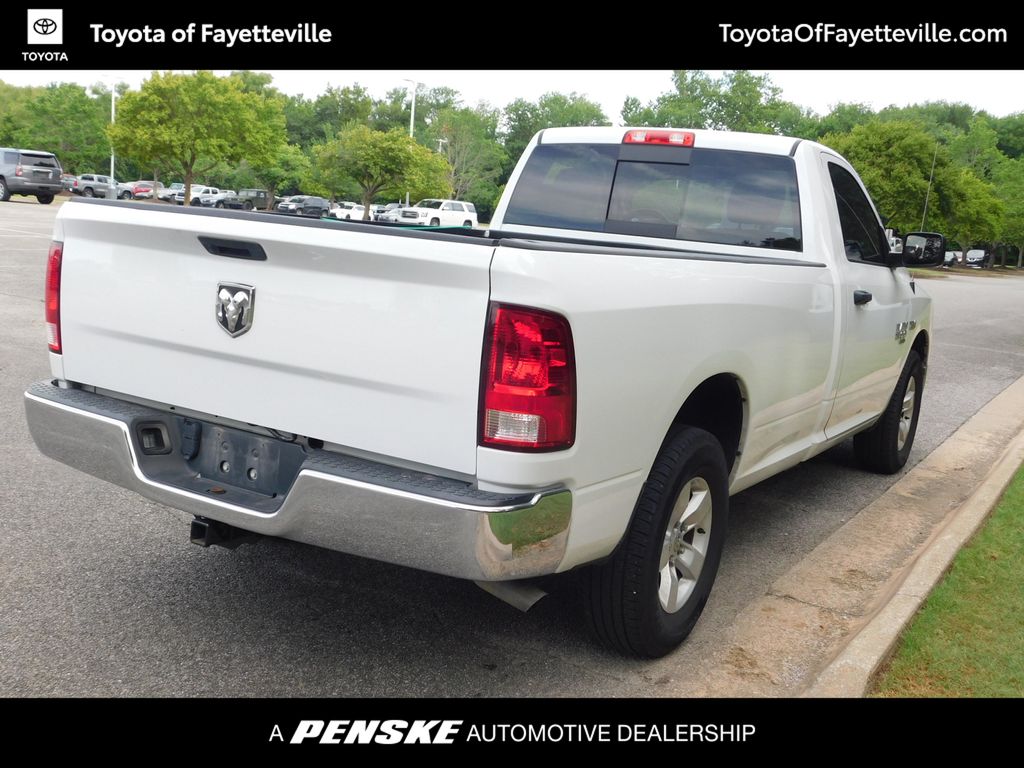 Thumbnail: 2019 RAM 1500 Classic - 4