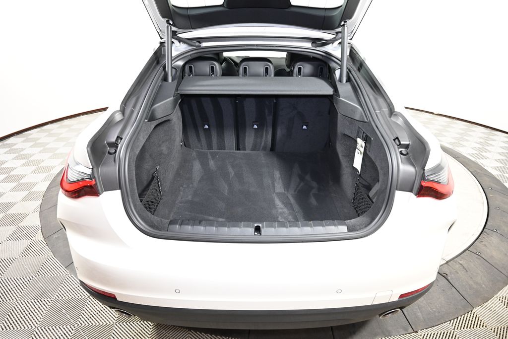 Thumbnail: 2023 BMW 4 Series - 10