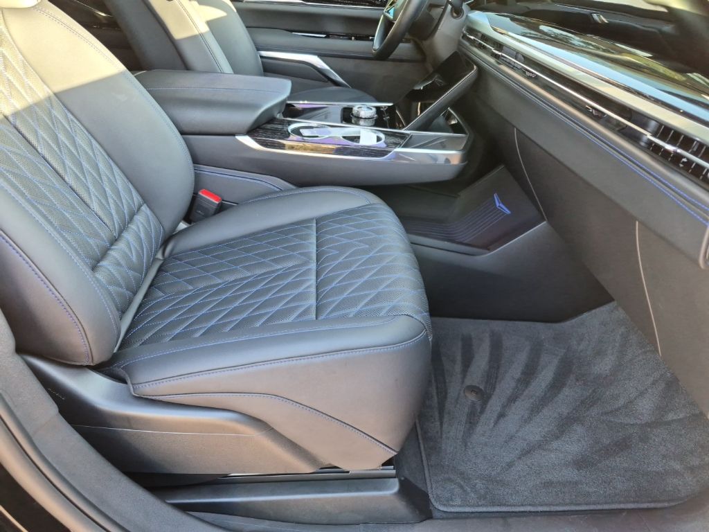 Used Car 2025 Cadillac Escalade Iq  Sport 1 For Sale Under $120,000 In Austin, Texas