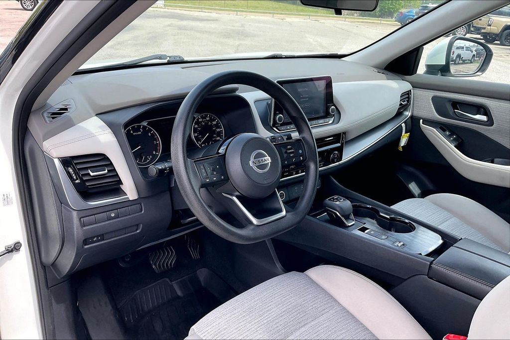 Used 2021 Nissan Rogue SV 4D Sport Utility