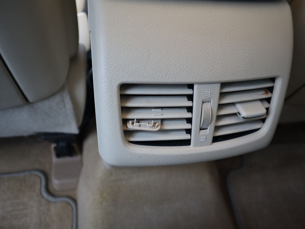 Thumbnail: 2013 Lexus ES - 20