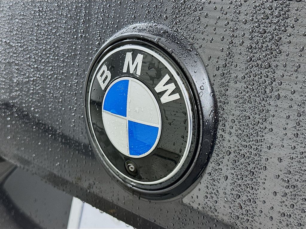 Thumbnail: 2026 BMW iX - 22