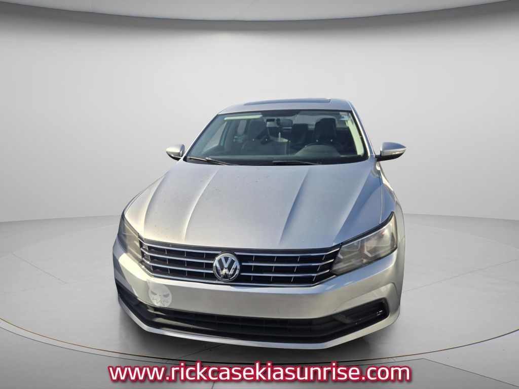 2018 Volkswagen Passat - $11,990