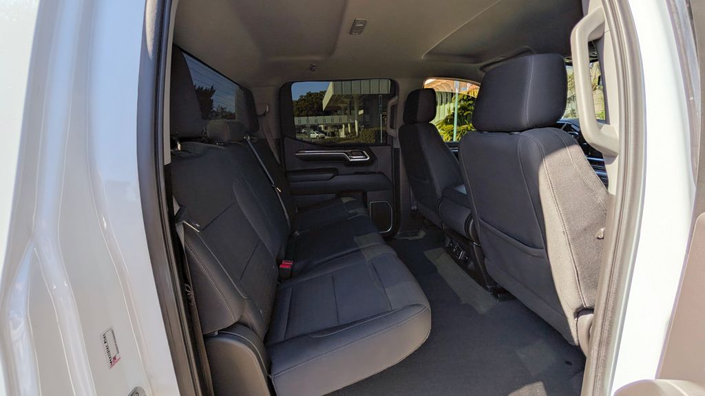 Used 2022 Chevrolet Silverado 1500 LT 4D Crew Cab