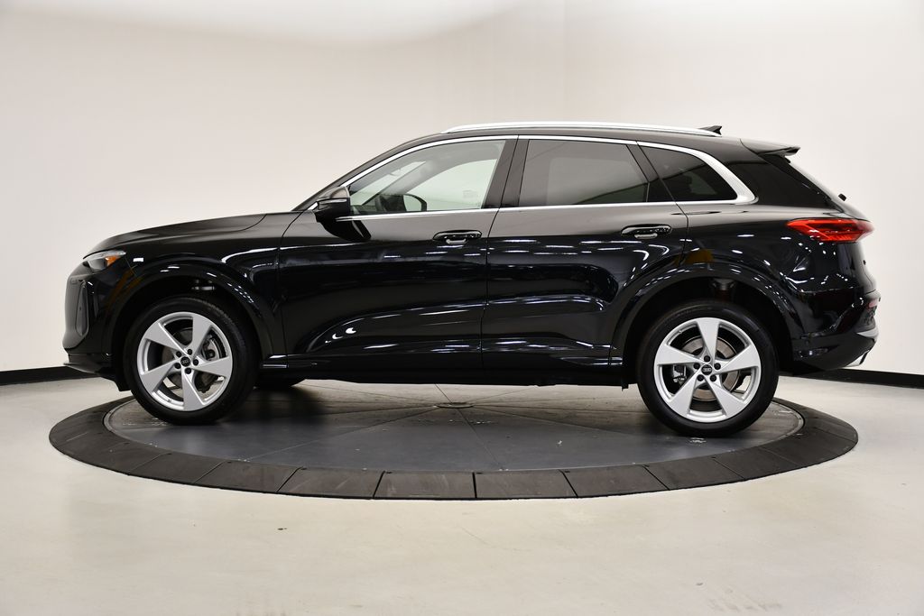 2025 Audi Q5 Premium 2