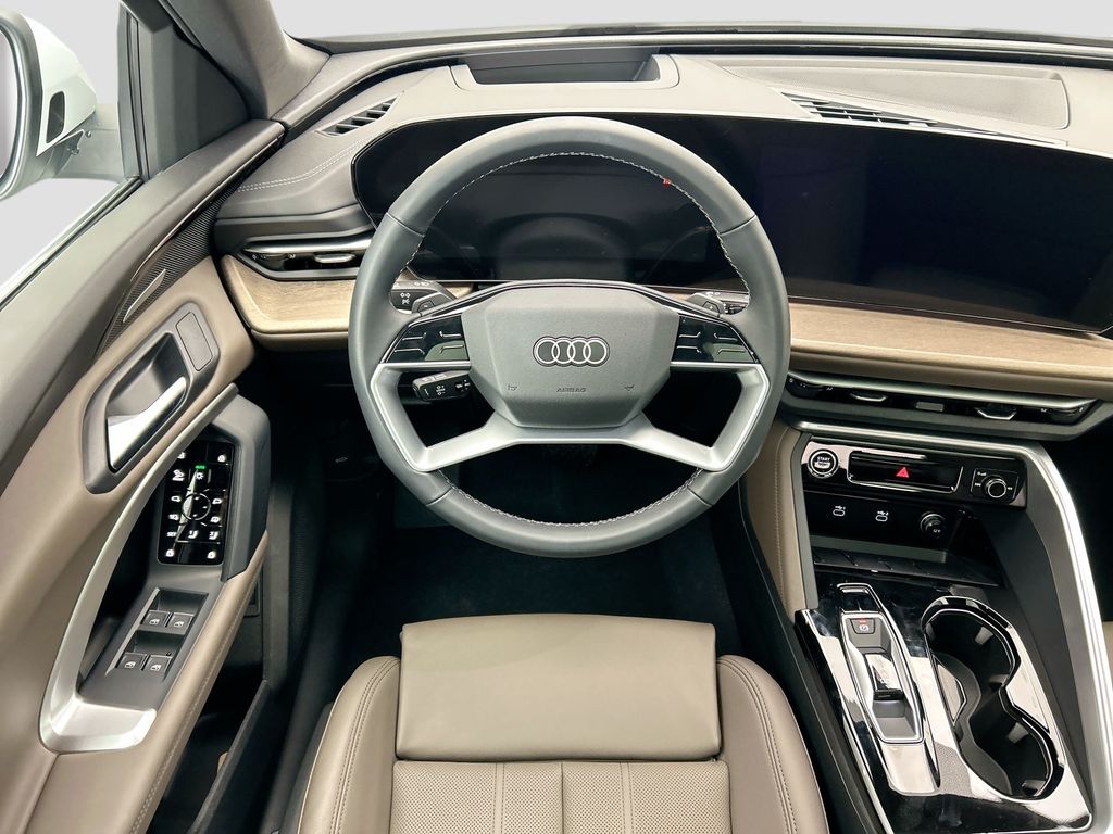 Thumbnail: 2025 Audi Q5 - 10