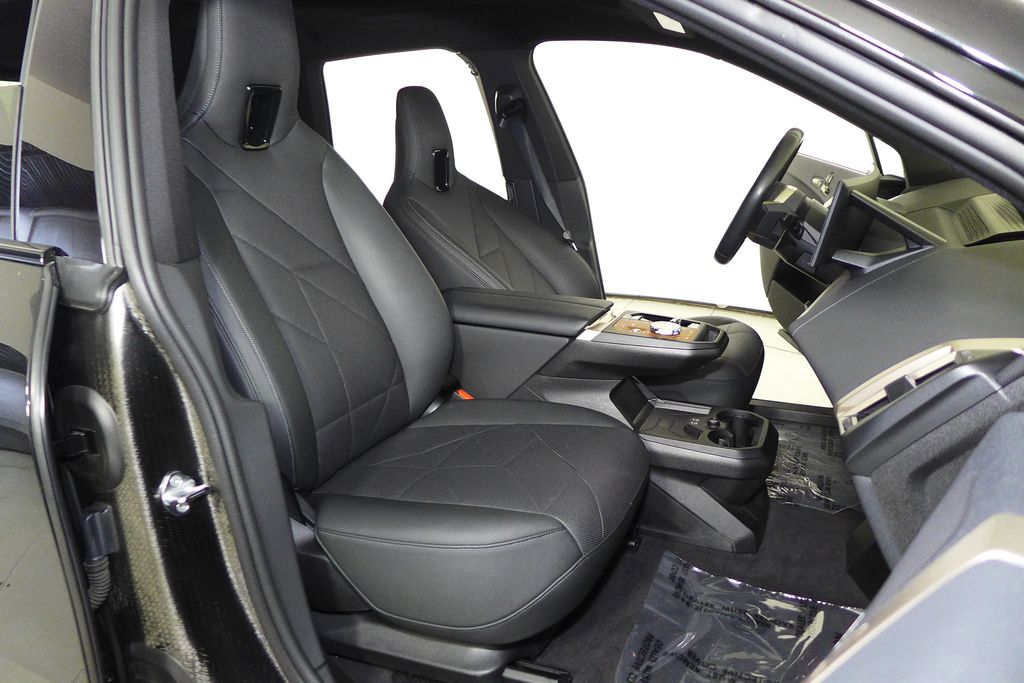 Thumbnail: 2023 BMW iX - 18