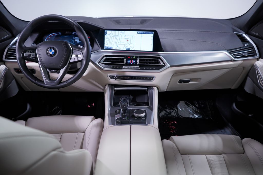 Thumbnail: 2021 BMW X6 - 12