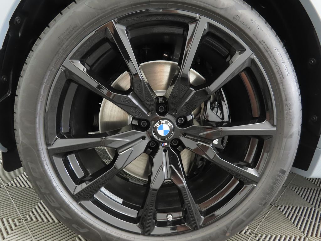 Thumbnail: 2026 BMW X7 - 30