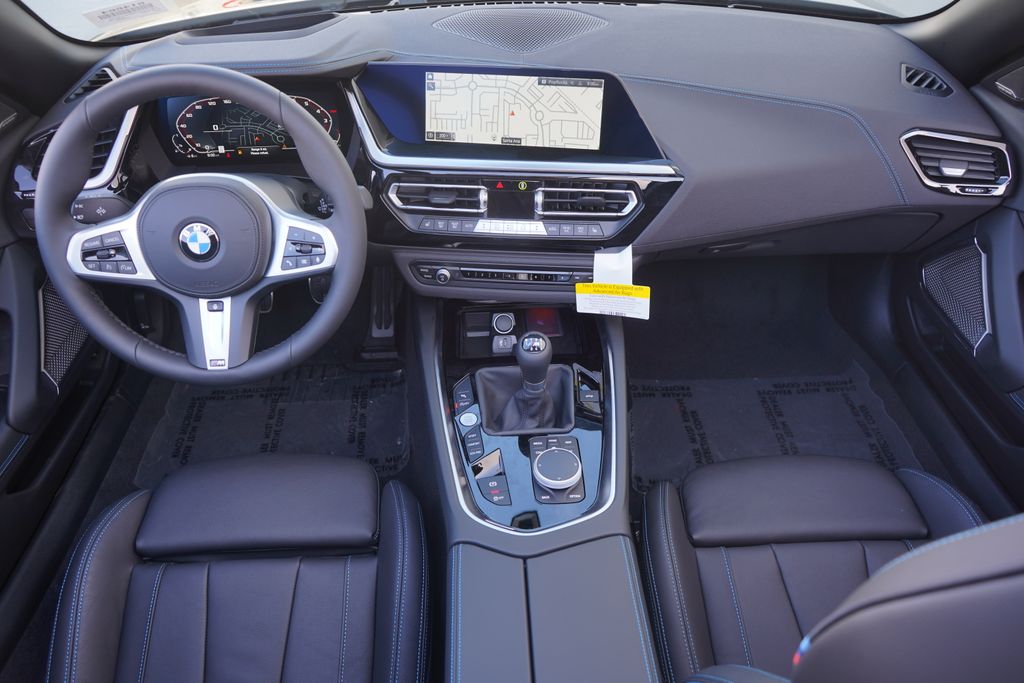 2025 BMW Z4 sDrive M40i 15