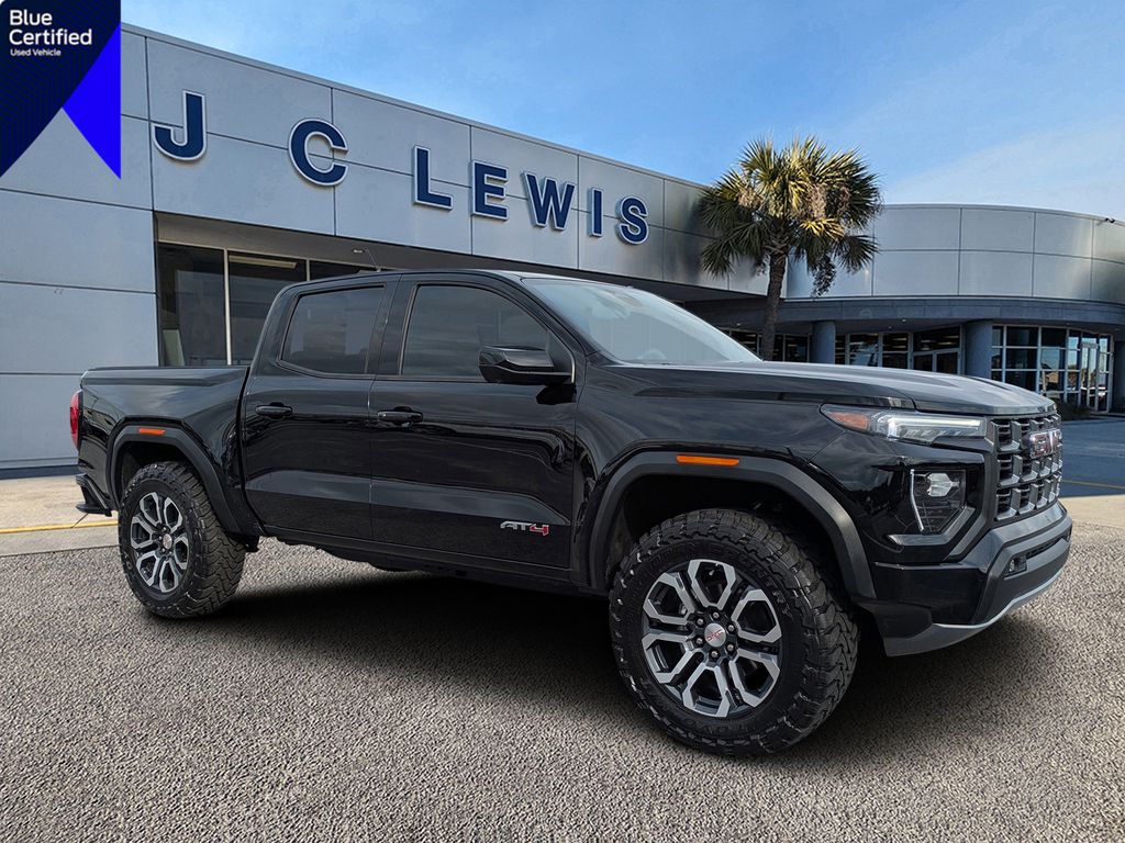 2024 GMC Canyon 4WD AT4