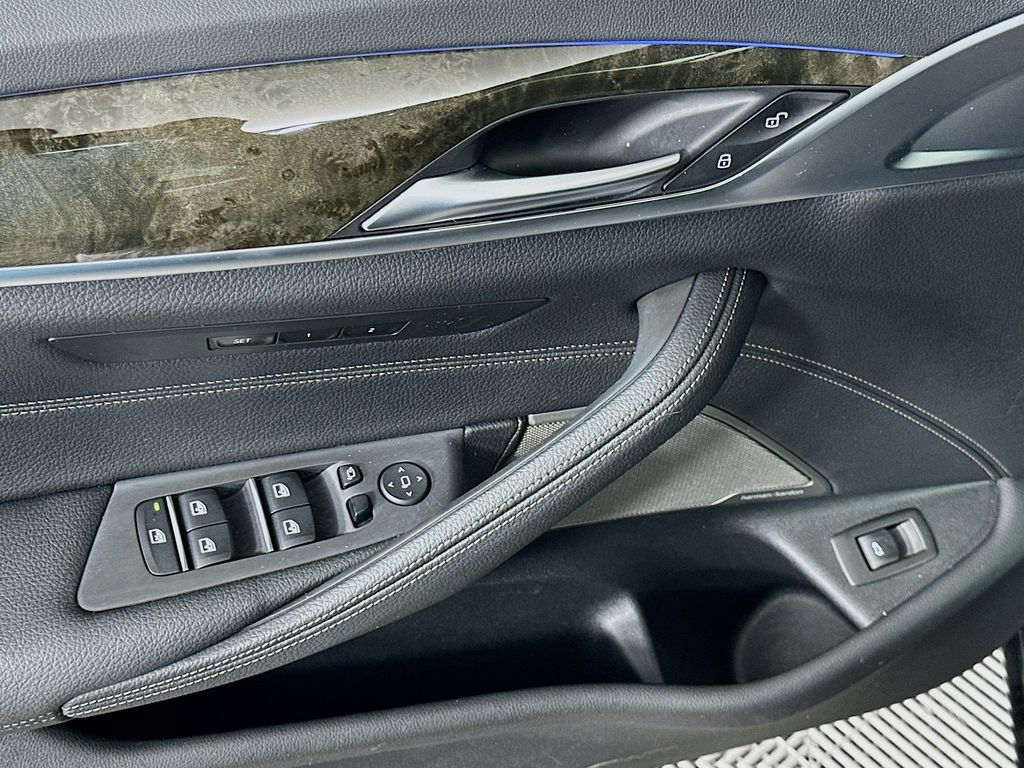 2022 BMW 5 Series 540i xDrive 18