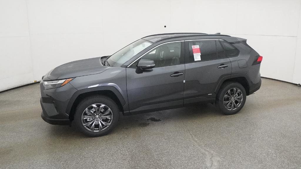 Thumbnail: 2025 Toyota RAV4 - 11