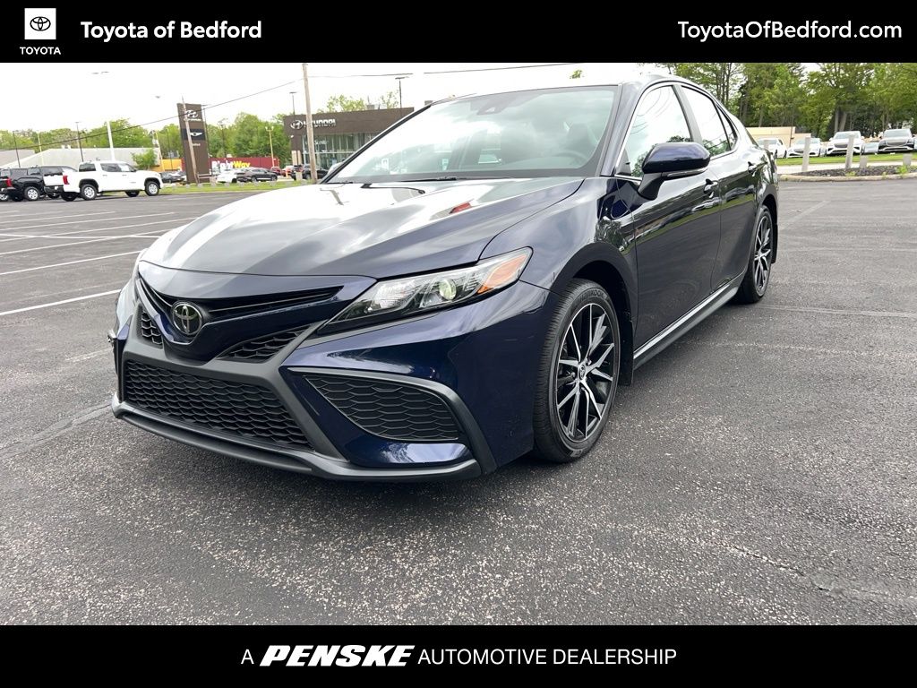 2022 Toyota Camry SE -
                Bedford, OH