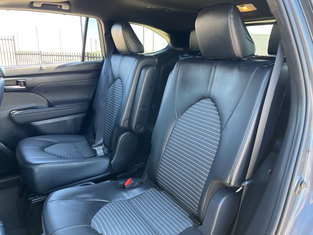 Thumbnail: 2024 Toyota Highlander - 26