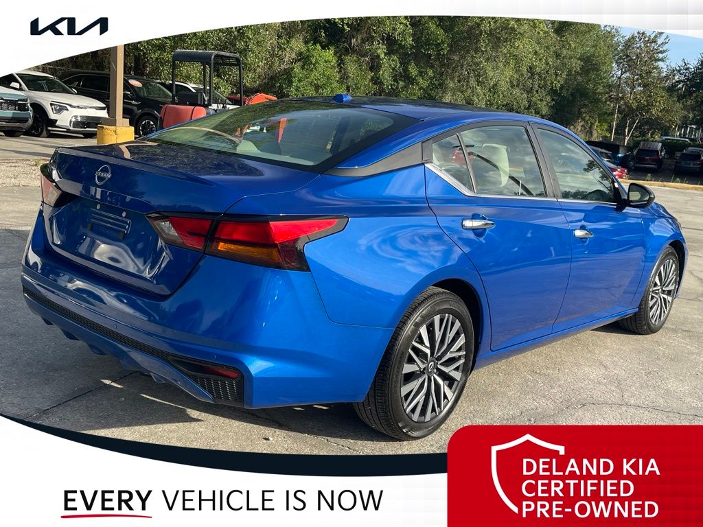 2025 Nissan Altima SV - Photo 6