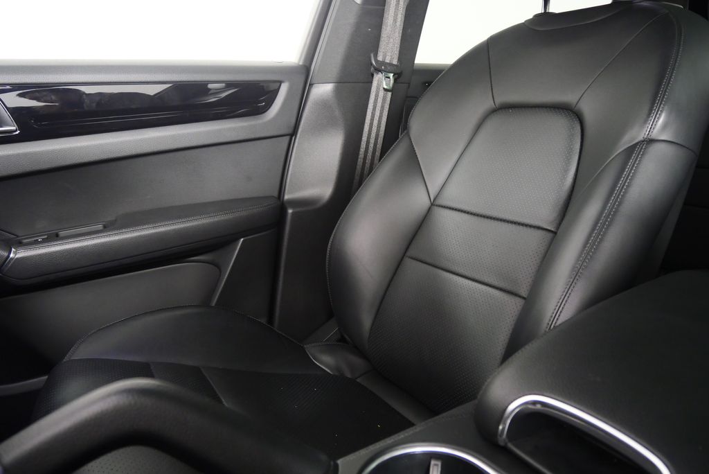 2019 Porsche Cayenne Base 25