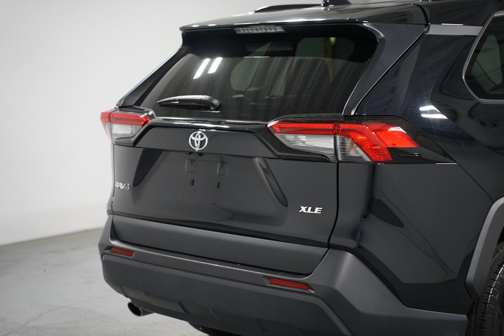 2024 Toyota RAV4 XLE 9