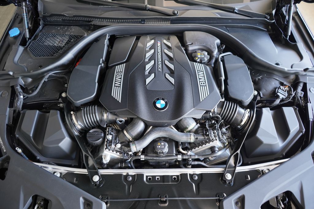 Thumbnail: 2026 BMW 8 Series - 22