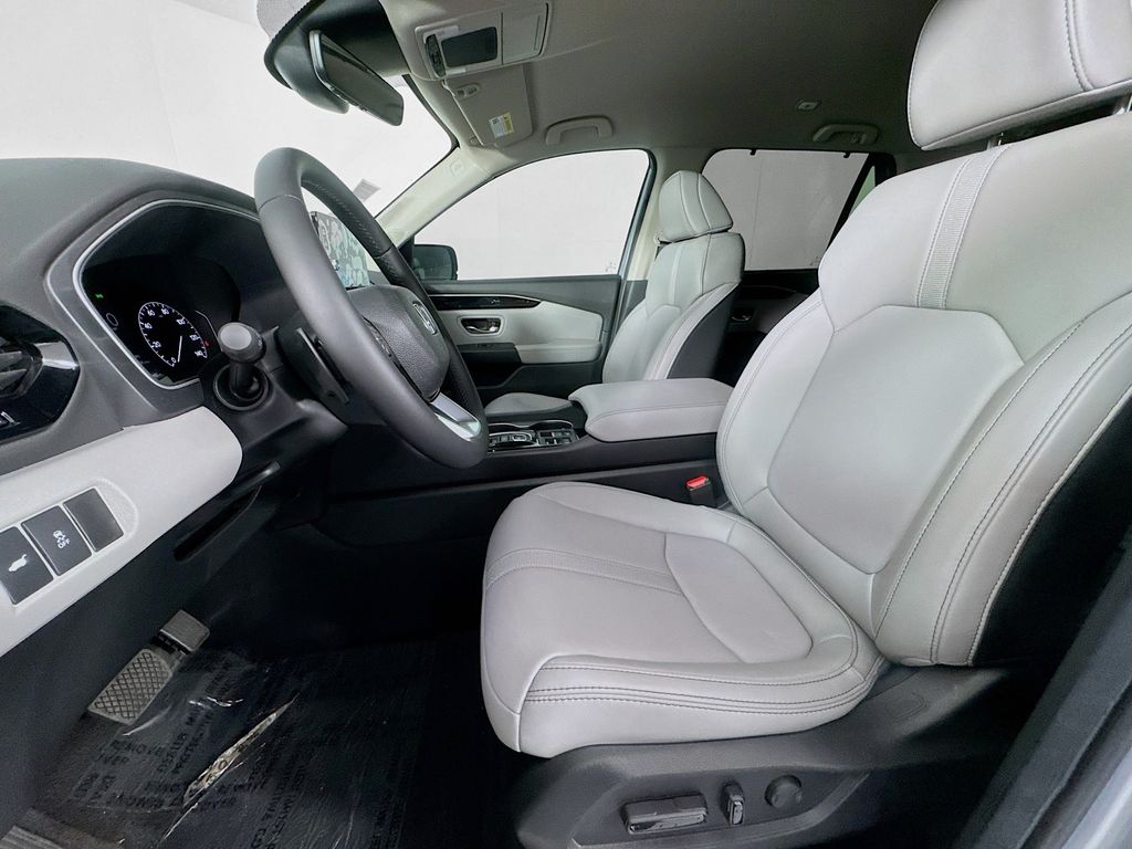 Used Car 2025 Honda Pilot  Ex-l For Sale Under $50,000 In Austin, Texas