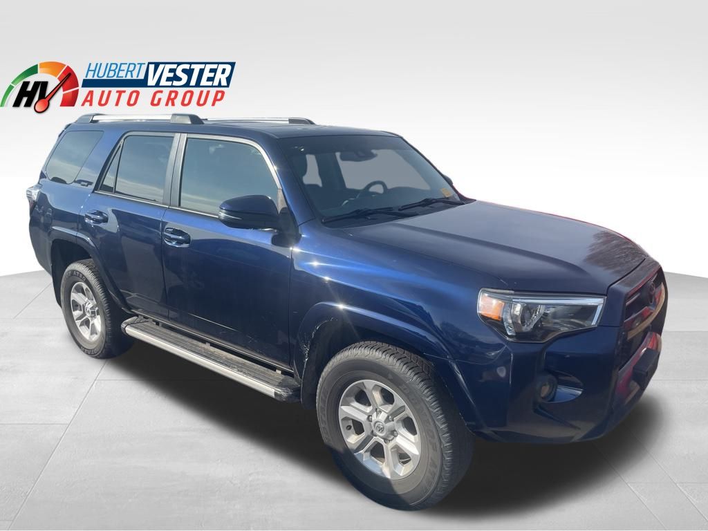 2022 Toyota 4Runner SR5 Premium's photo