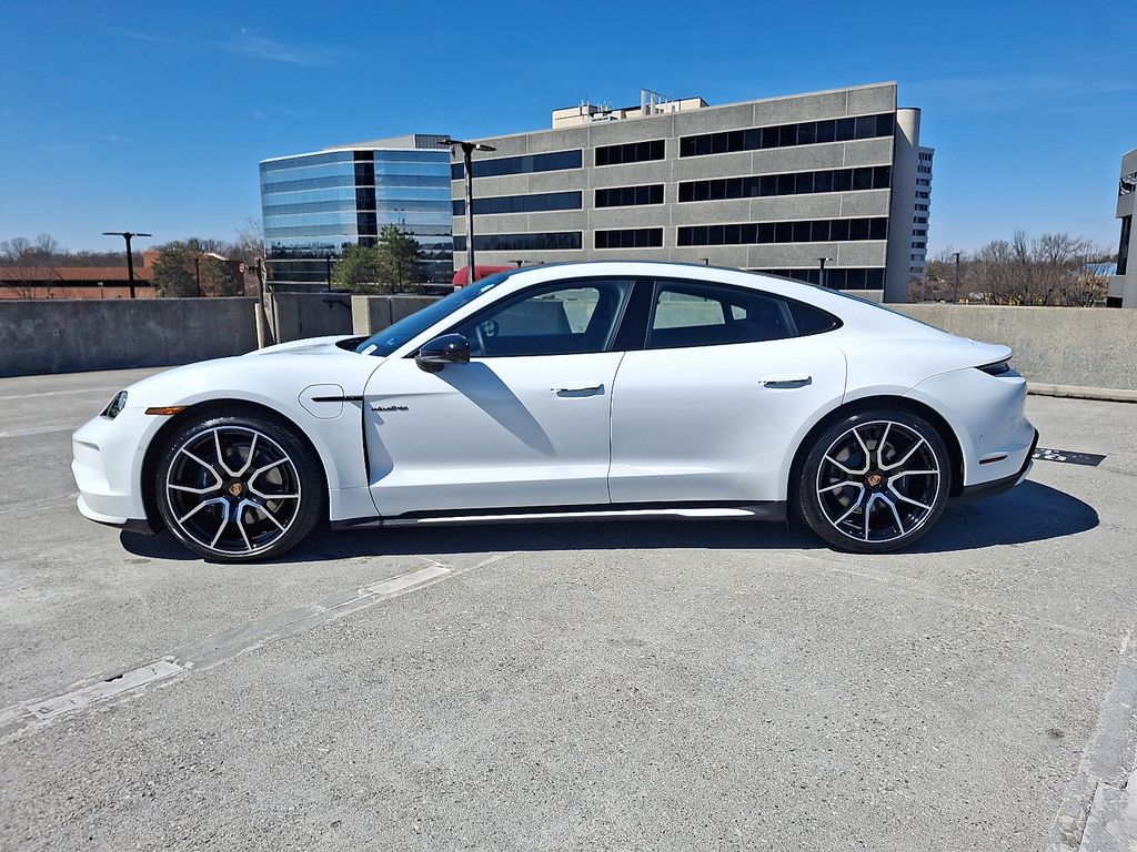 Thumbnail: 2026 Porsche Taycan - 11