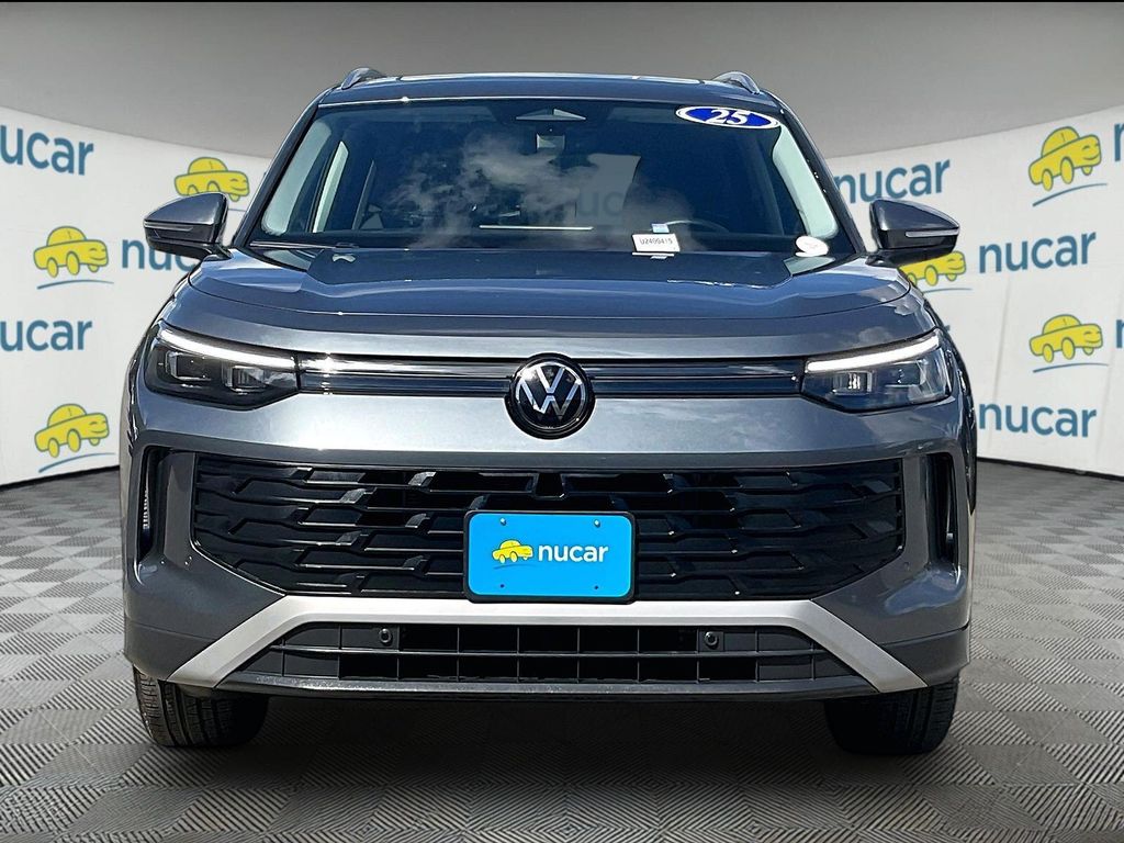2025 Volkswagen Tiguan — photo 2