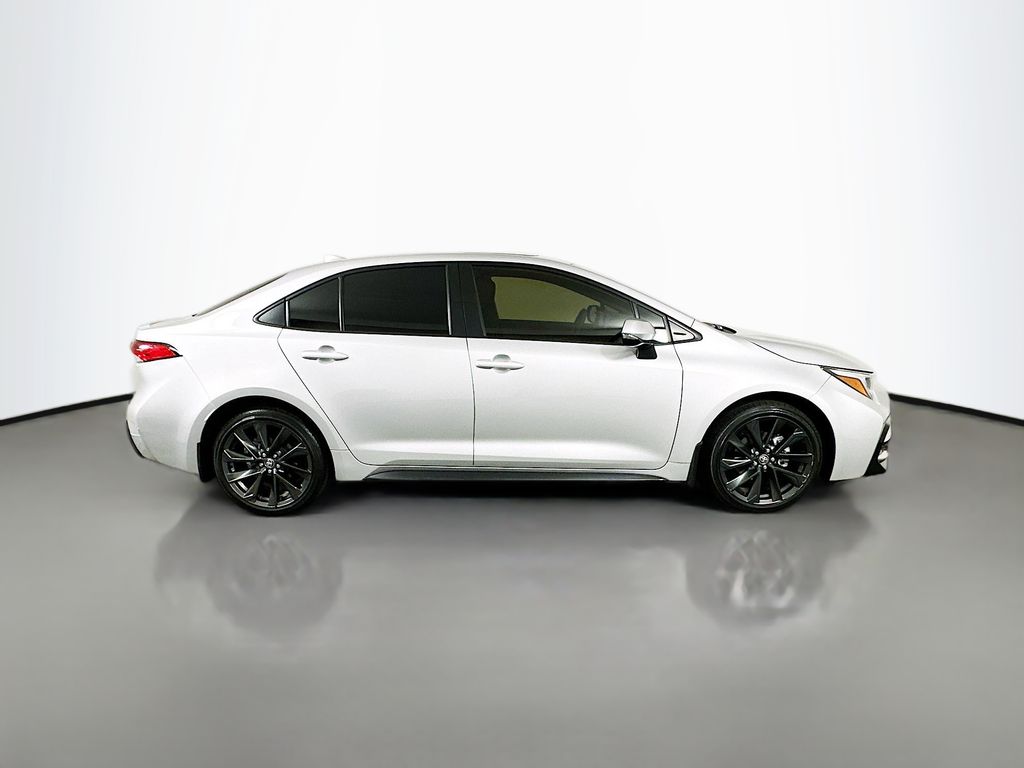 Thumbnail: 2024 Toyota Corolla - 4