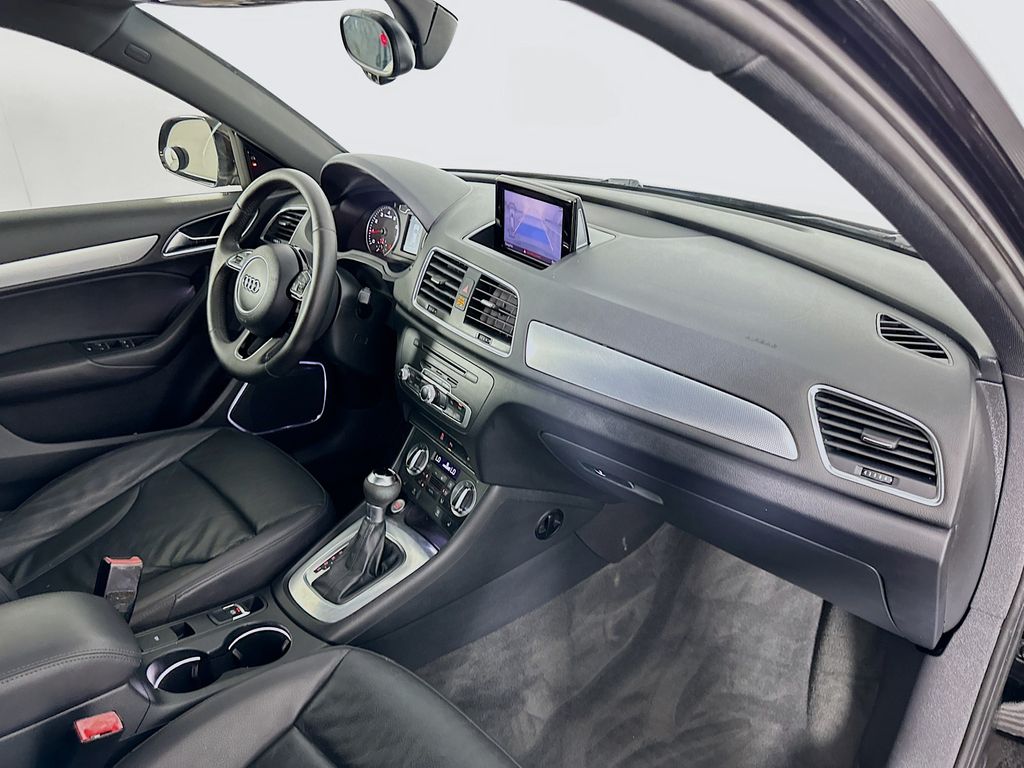 2015 Audi Q3 Prestige 29