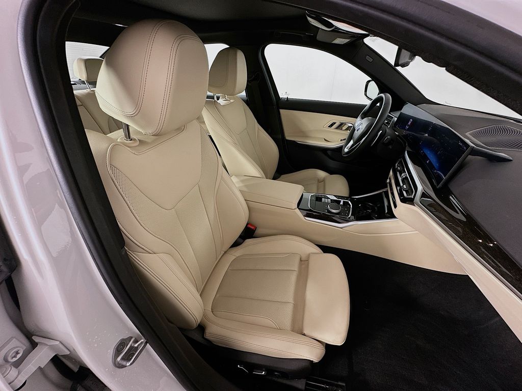 2024 BMW 3 Series 330i 29