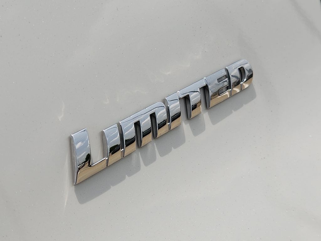 2024 Toyota 4Runner Limited - 11