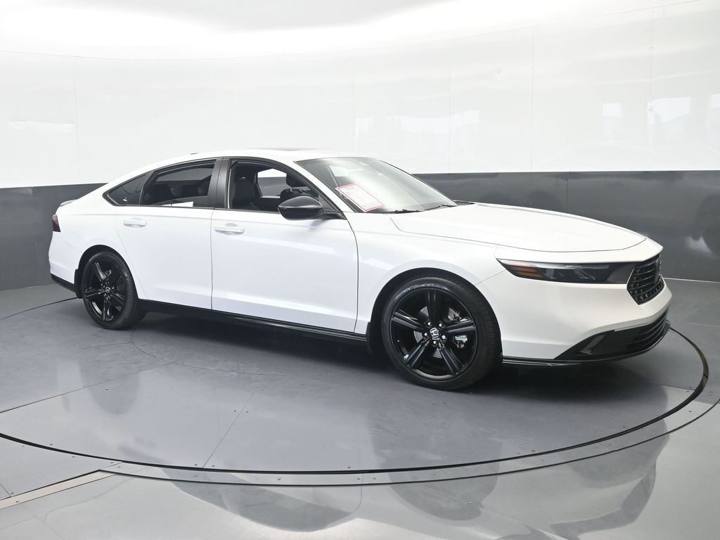 Used 2025 White Honda Sport-L image 8