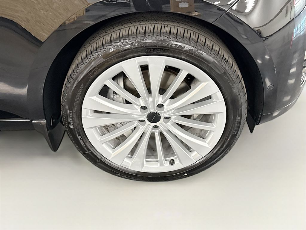 Thumbnail: 2026 Land Rover Range Rover - 31