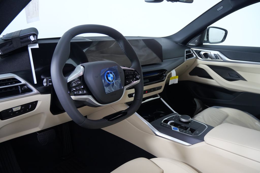 2025 BMW i4 eDrive40 12
