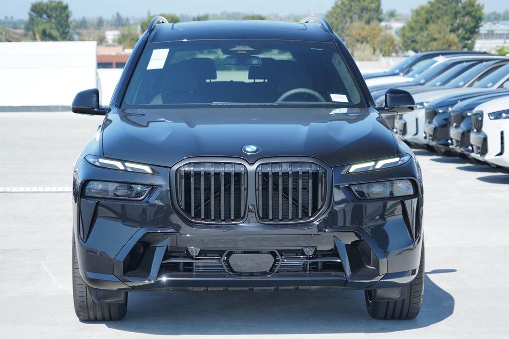Thumbnail: 2027 BMW X7 - 2