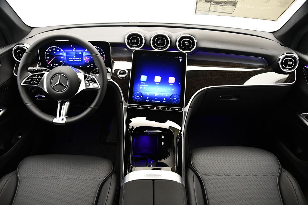 Thumbnail: 2025 Mercedes-Benz GLC - 19