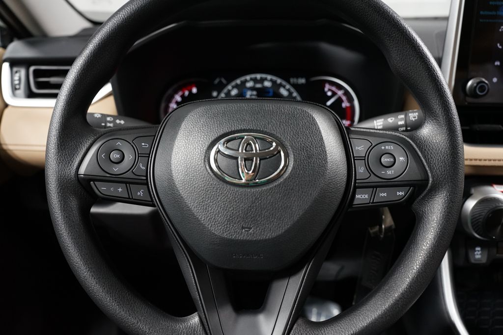 Thumbnail: 2025 Toyota RAV4 - 12