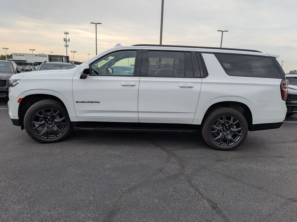 Used 2023 White Chevrolet RST image 4