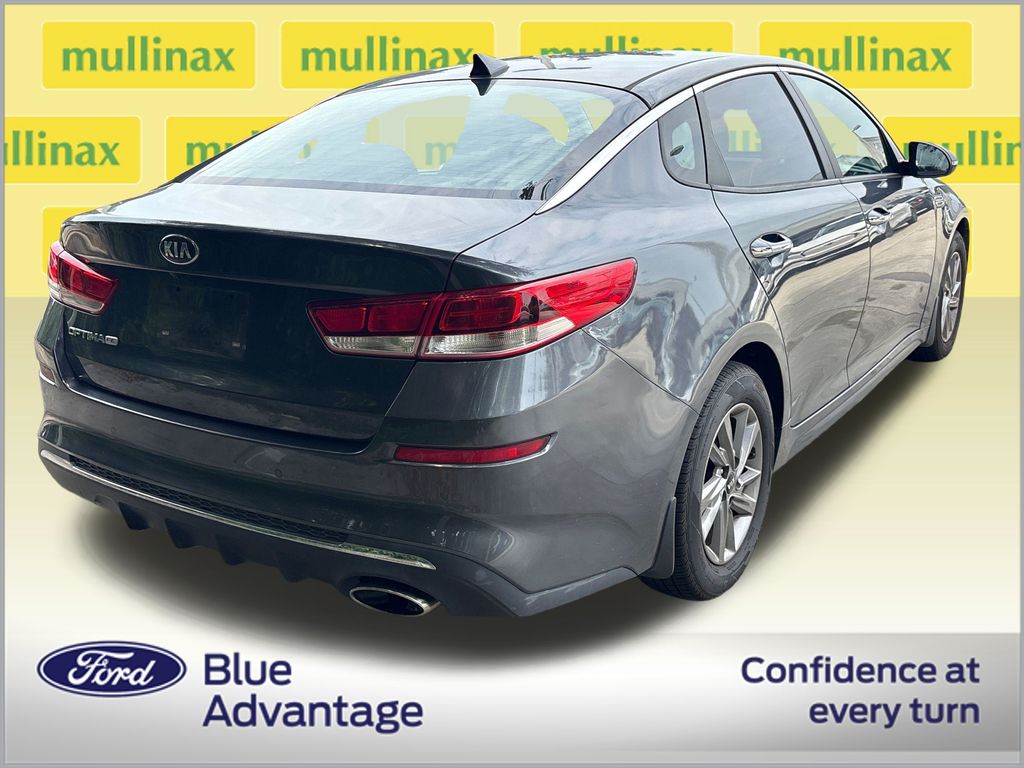 Certified Used 2020 Gray Kia LX image 4