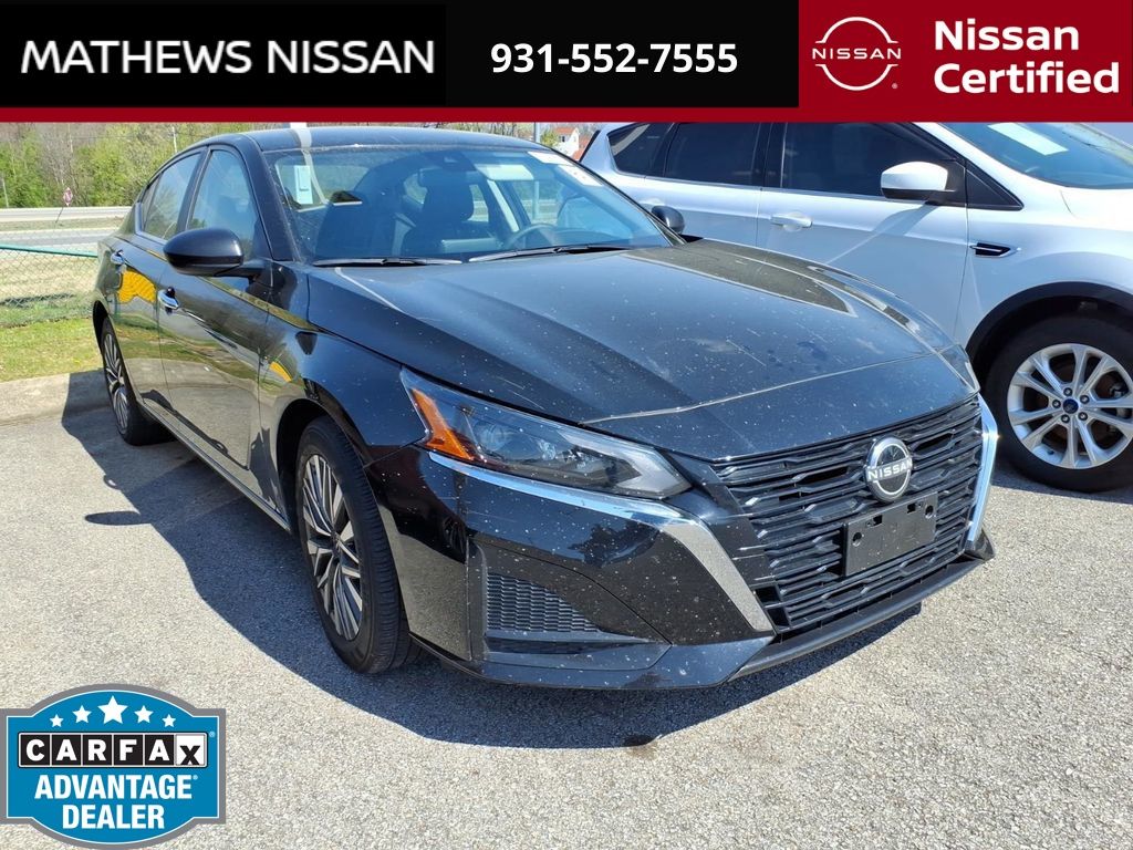 Super Black 2025 Nissan Altima Sedan Front-Wheel Drive Continuously Variable Transmission