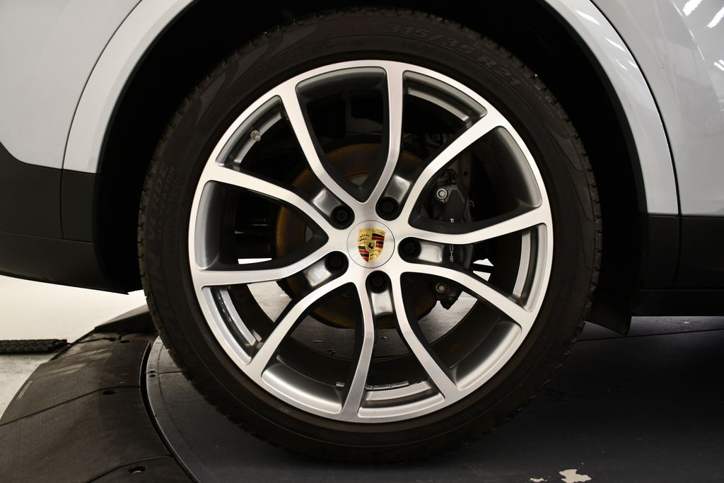 2023 Porsche Cayenne  16
