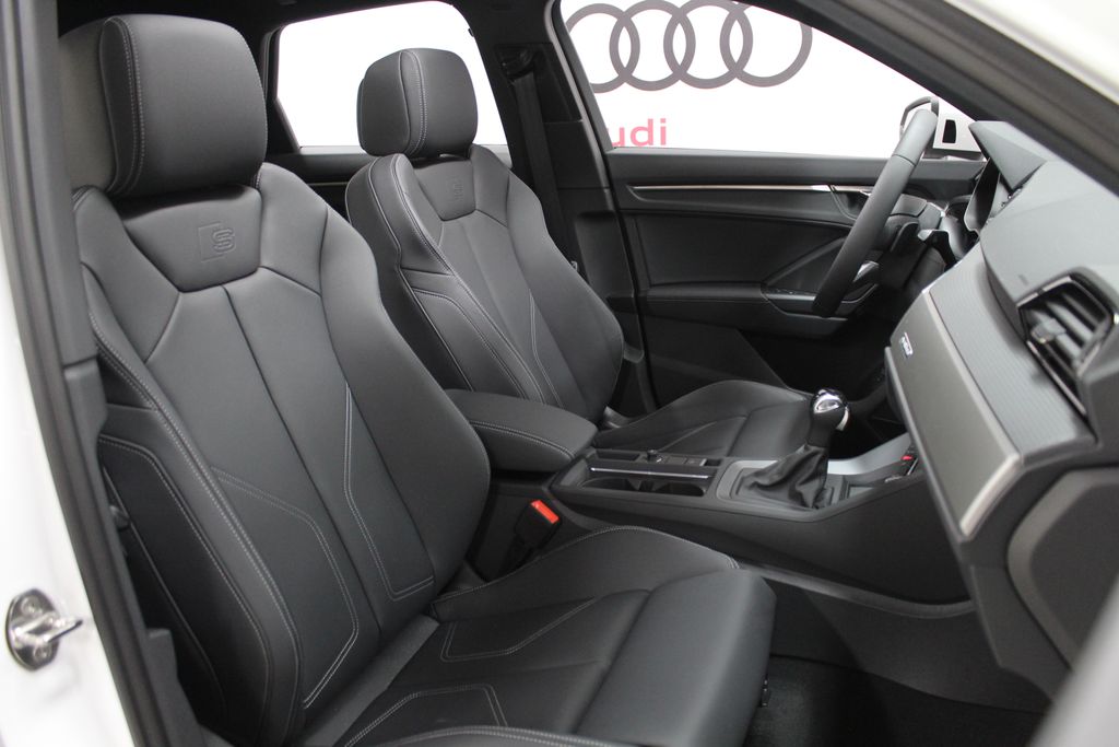 Thumbnail: 2025 Audi Q3 - 31