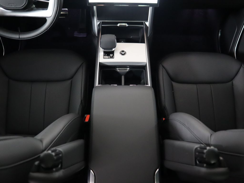 Thumbnail: 2025 Land Rover Range Rover - 17