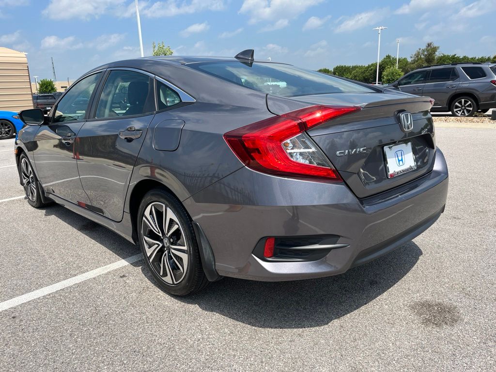 Thumbnail: 2017 Honda Civic - 6