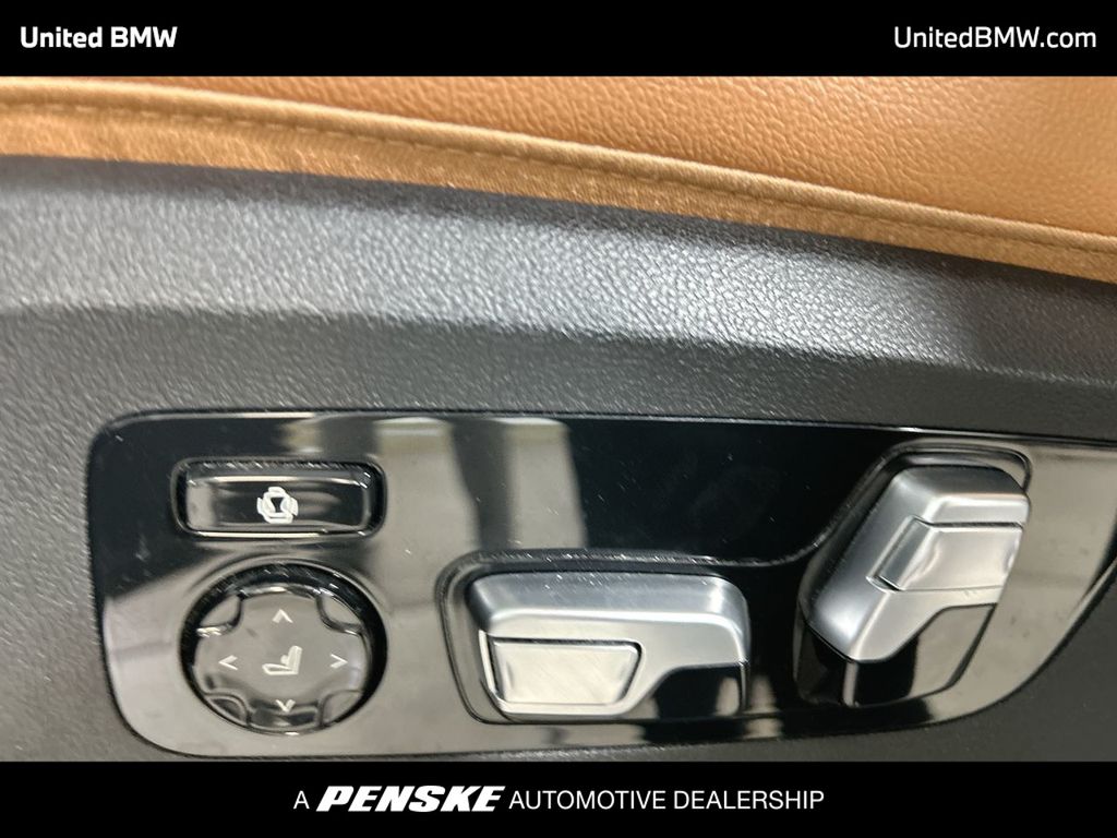 Thumbnail: 2020 BMW X7 - 12