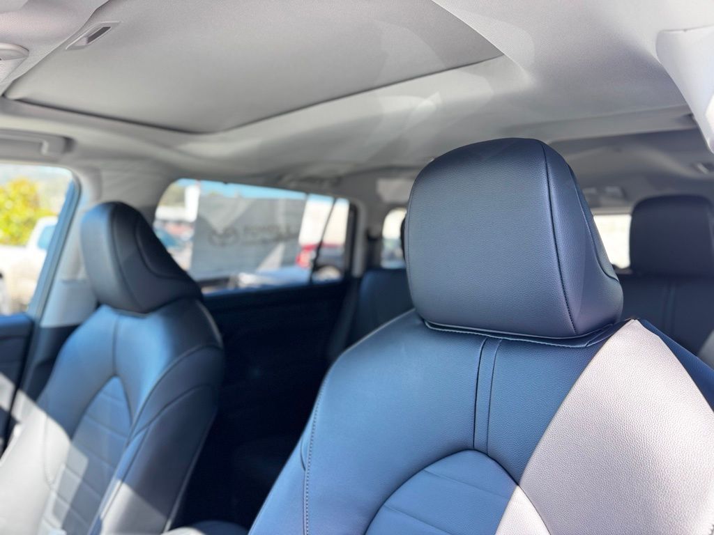 New 2026 Toyota Highlander SUV